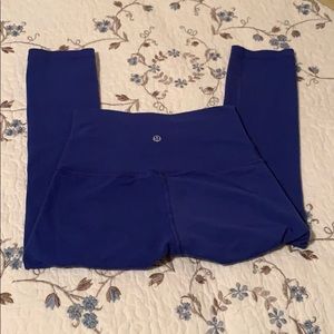 Lululemon Wunder Under size 4 cropped leggings